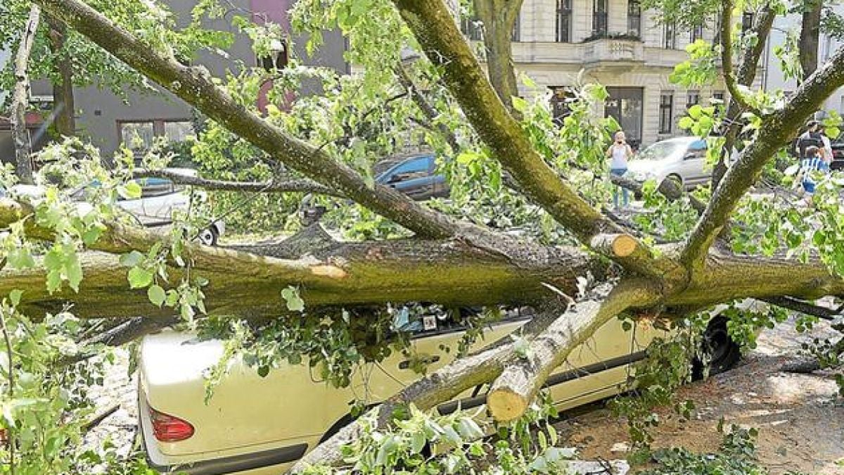 Бури с проливни дъждове парализираха Германия