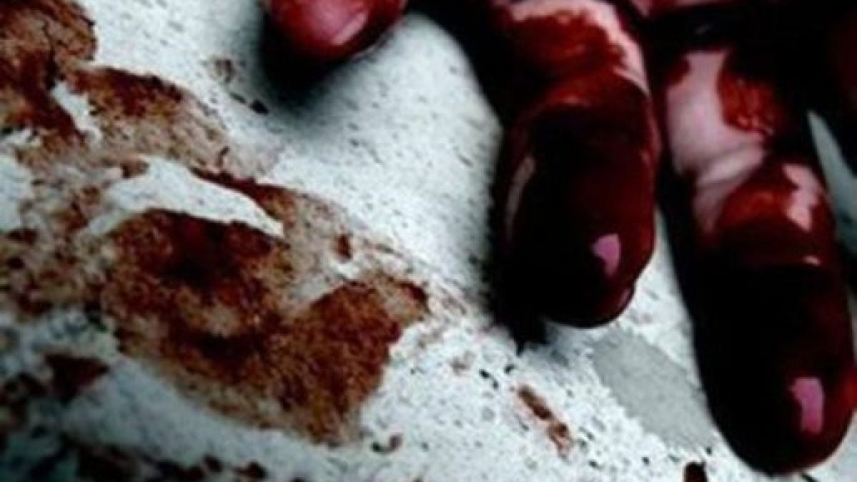 Страхотия: Полицаи проверяват лоша миризма в мазе, откриват разчленен труп 
