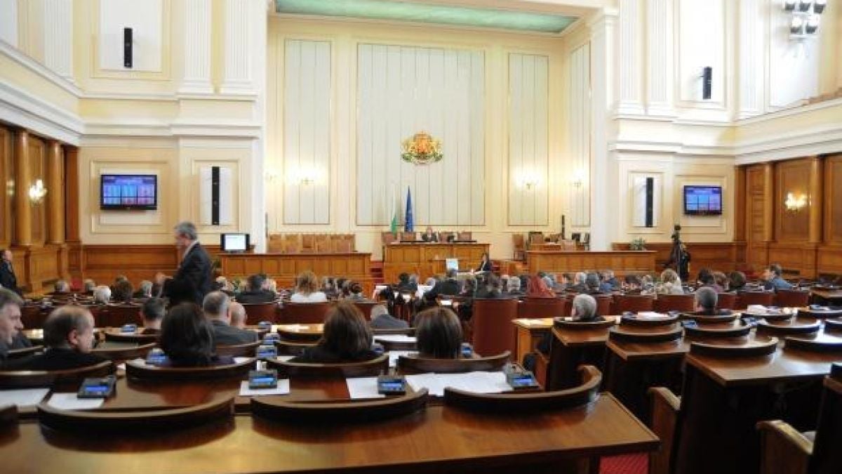 Сложни схеми за отхвърляне на ветото върху бюджета
