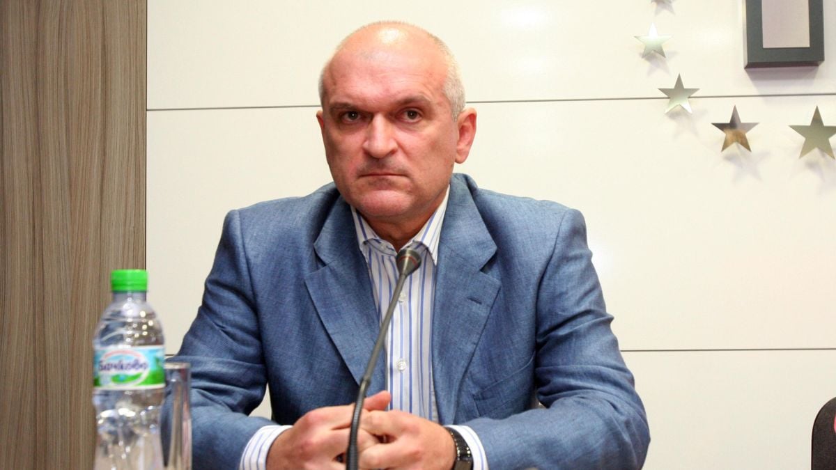 Първо ще се умува, после ще се свиква парламента