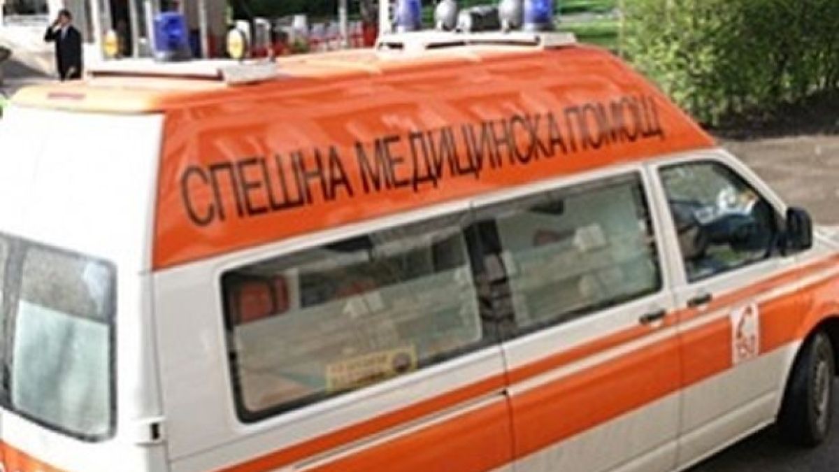 Момиче на мотопед си счупи ръката