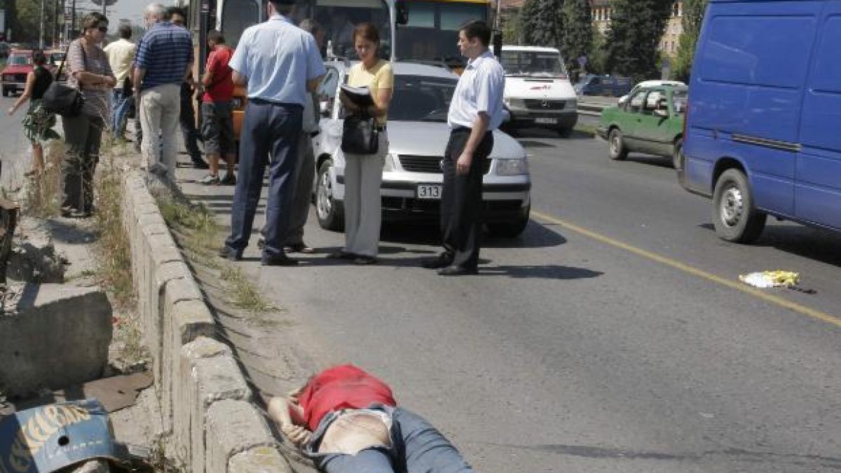 Два трупа на пътя за ден