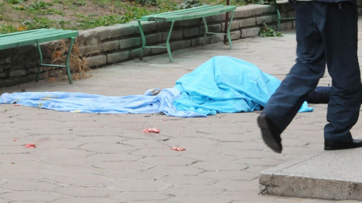 Майка на две деца се хвърли от балкона