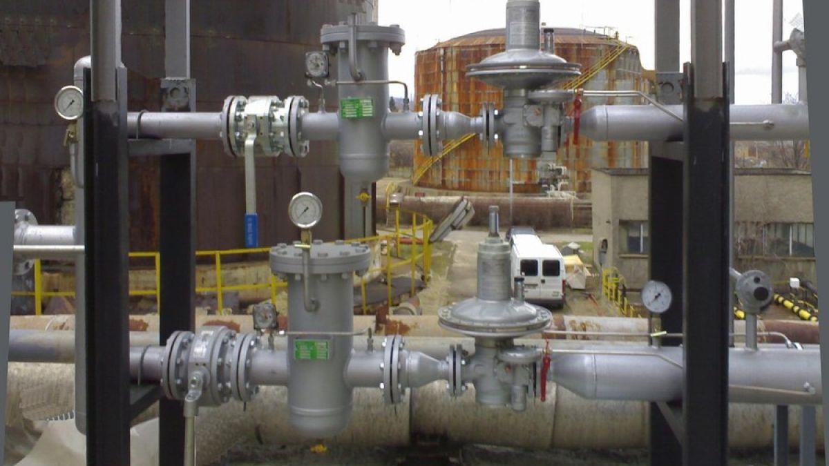 Продажбите на природен газ за индустрията се сринаха