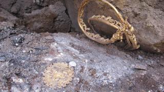 Дирят гроба на владетеля Котела под могилата със съкровището от Свещари