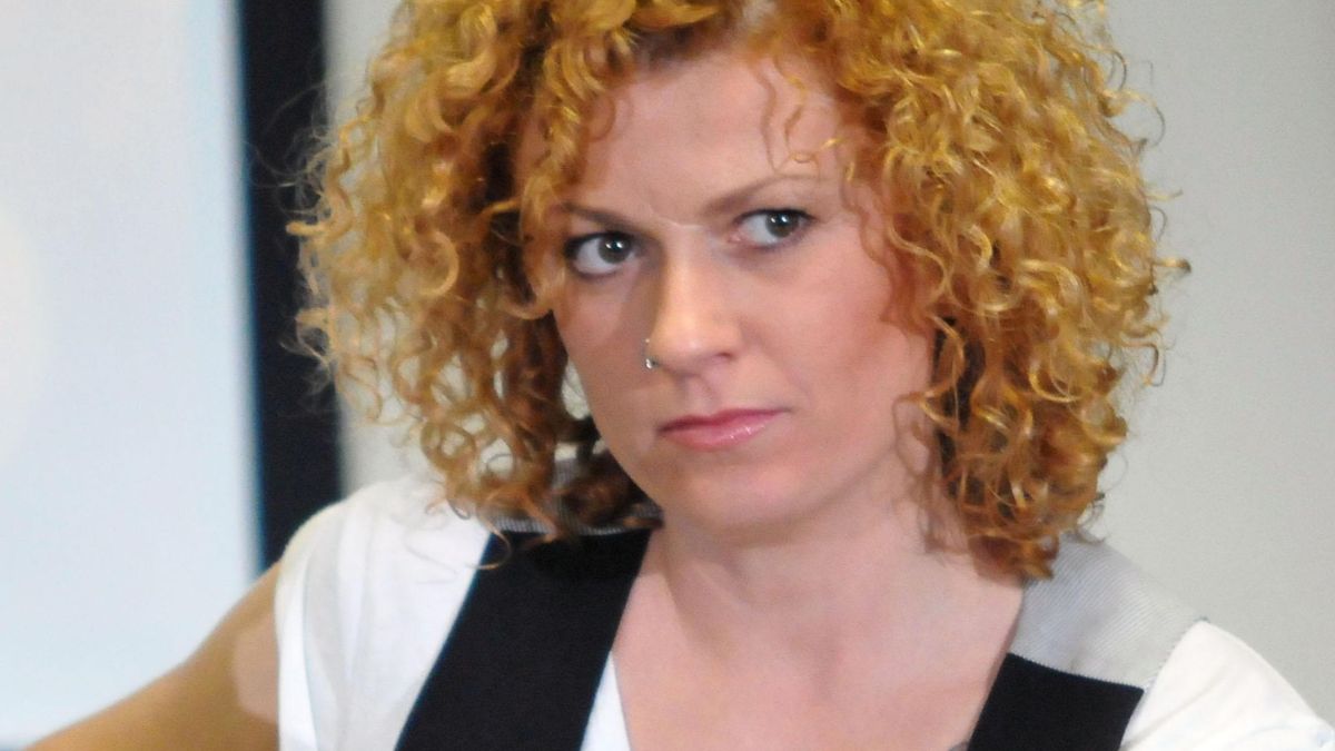 Затвориха Люси Дяковска в немски кокошарник