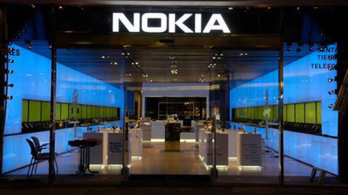 Nokia иска сливане с Alcatel
