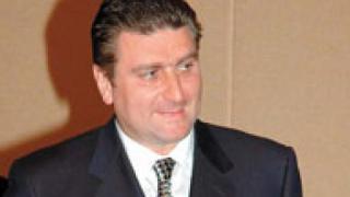 Валентин Златев след разпита: Над Марешки все още има разпънат политически чадър   