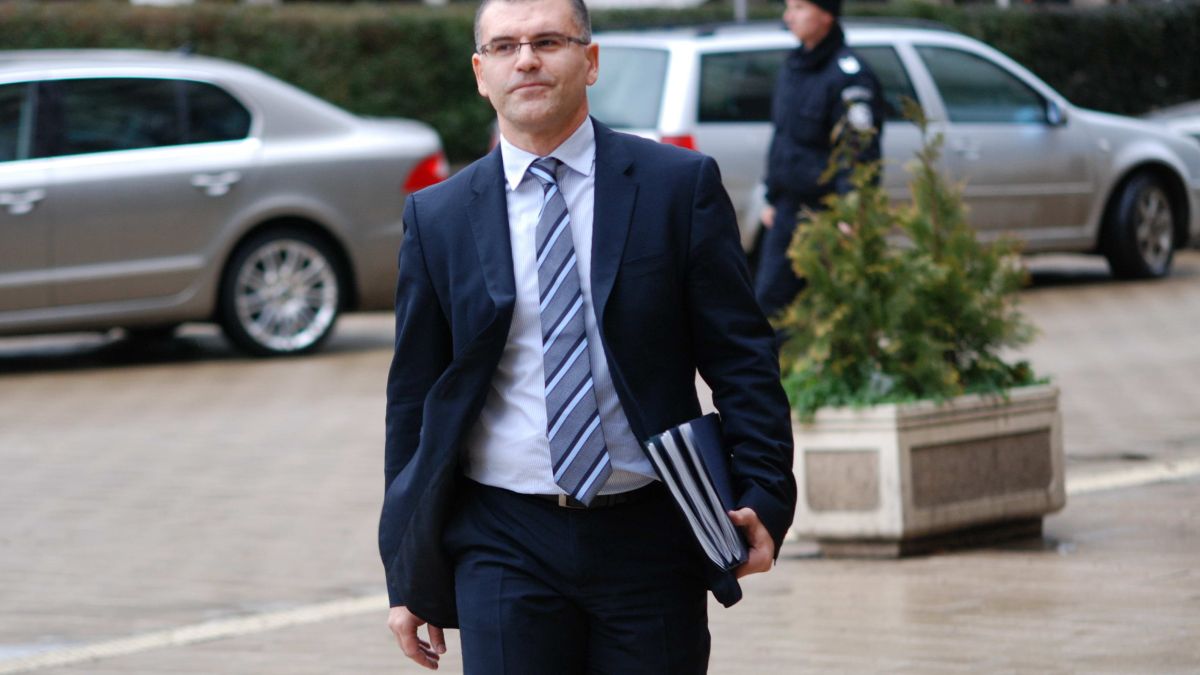 Дянков каза тежката си дума за кабинета на Слави