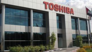 Toshiba закрива два завода
