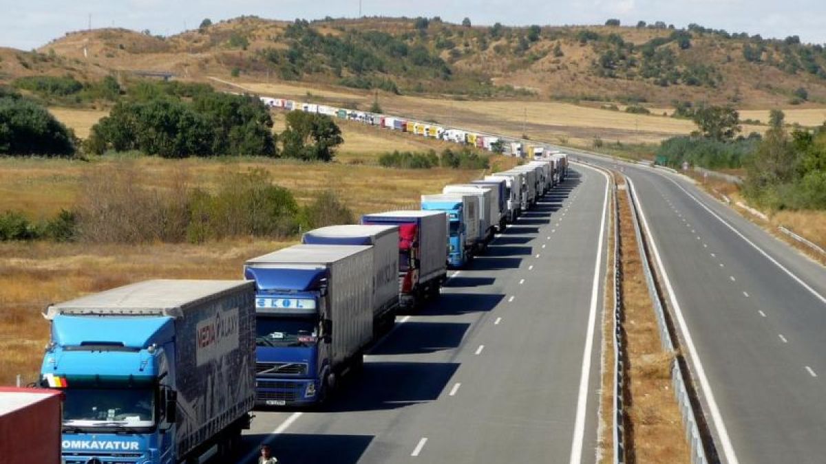 Капитан Андреево блокирано от 40 километра опашка от тирове
