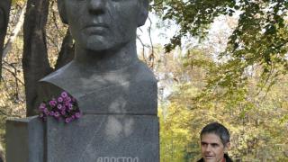 В Бургас започва седмицата на Апостол Карамитев