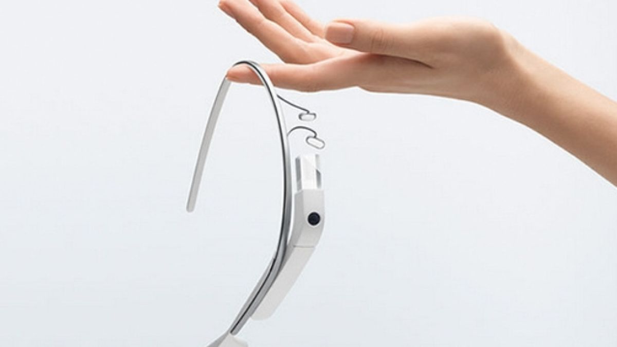 Втората версия на Google Glass идва през 2014