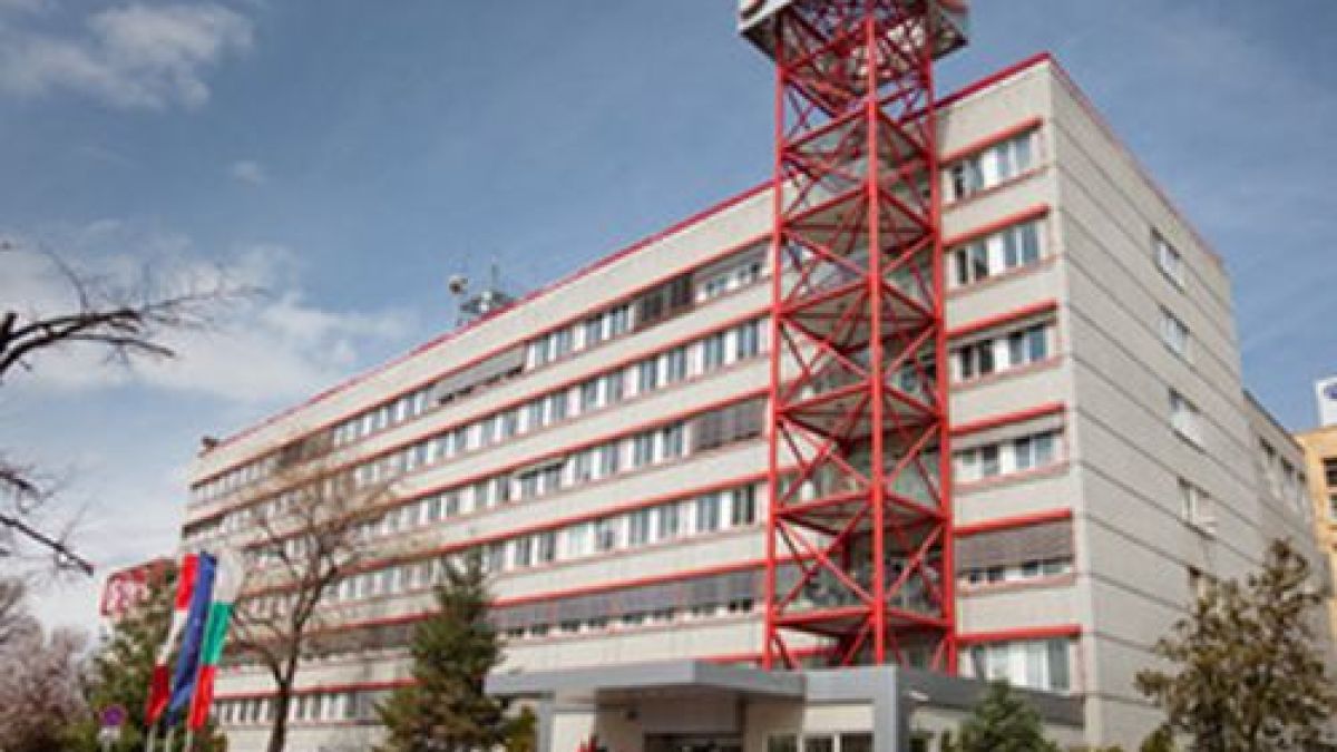 Метла в "М-тел"