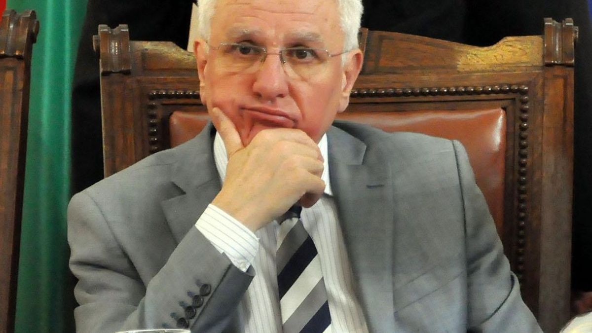 Окончателно! Христо Бисеров отърва кожата