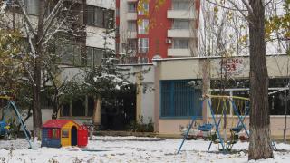 Студенти от 50 общежития делят 200 дискотеки в Студентски град