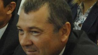 Скандалът в "Петрол холдинг" сблъска Митко Събев с държавата