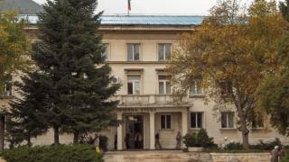 Близки на военни блокираха градския транспорт в центъра на Враца 