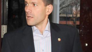 Арестуваха кандидата за президент Боян Расате ВИДЕО