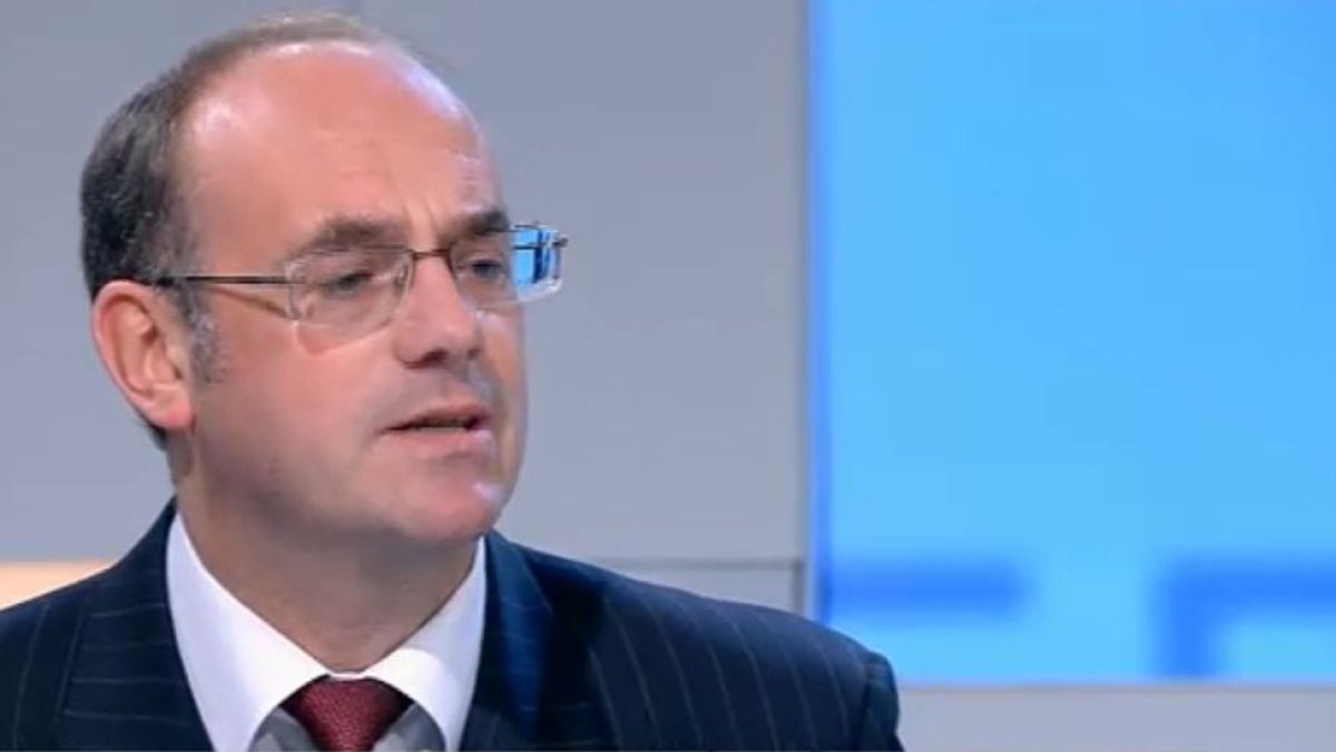 Знаков бояджия е тайният фаворит на Радев за президент!
