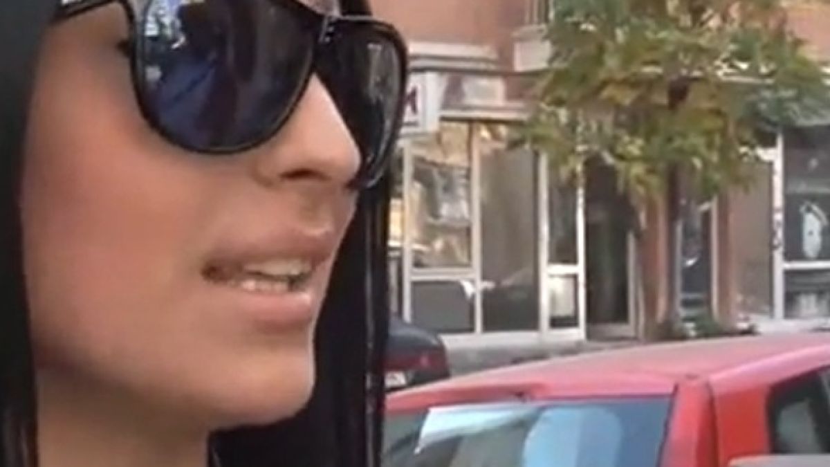 Македонска старлетка задмина тризначките: Чатя си с... Мерелин Монро (ВИДЕО)
