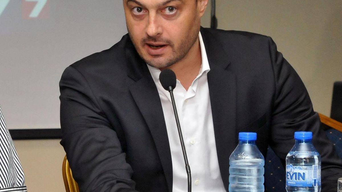 Бареков пред БЛИЦ: Борисов вади стари документи, крие потоци от пари през офшорките