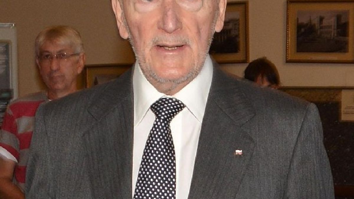 Цар Симеон II: Няма нация, която да е успяла разделена