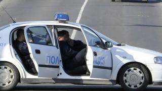 Рецидивист прегази полицай