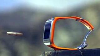 Краш тест на Samsung Galaxy Gear (ВИДЕО)