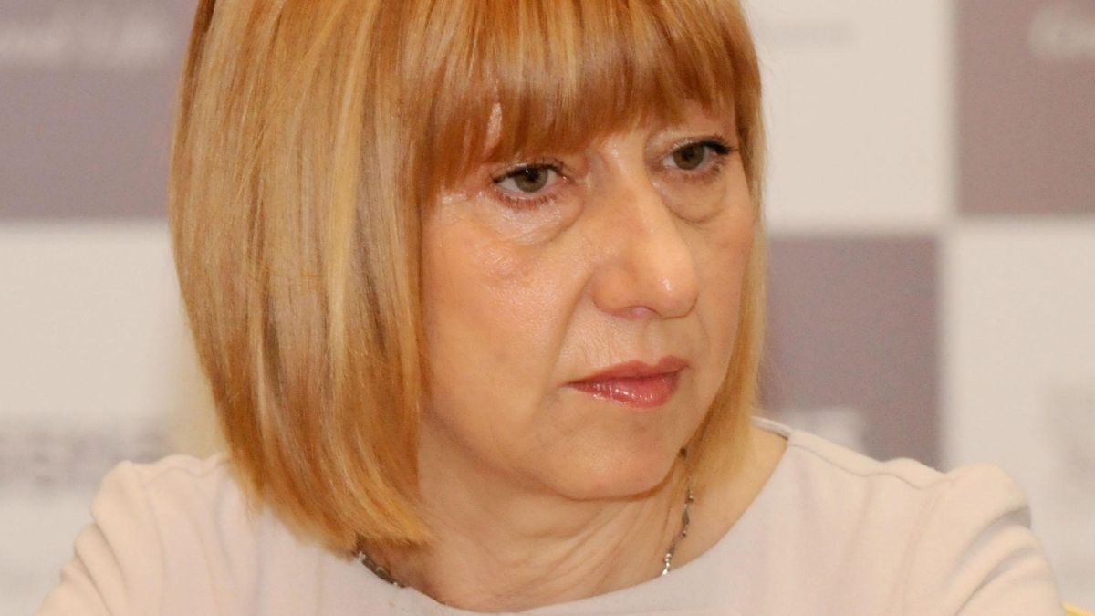 Техникумите във ваканция само през август