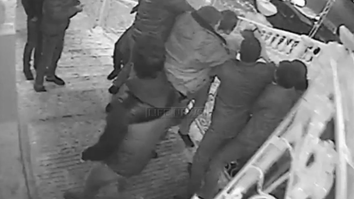 Шокиращо ВИДЕО: 18-годишен борец уби масажист в нощен клуб