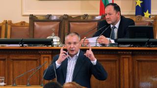 Станишев: Отлепваме се от дъното