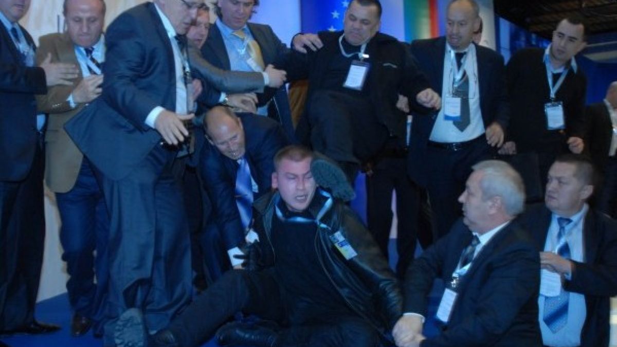 Майката на Доган прави курбан