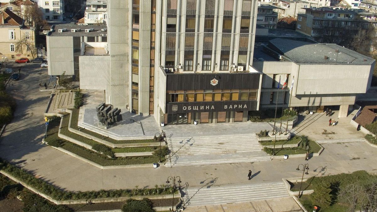 Жители на Варна на нож с общината заради социални жилища