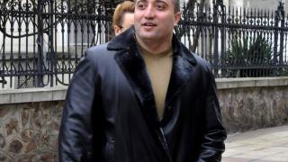 Митьо Очите не може да си намери място след новината, която дъщеря му Станислава му поднесе