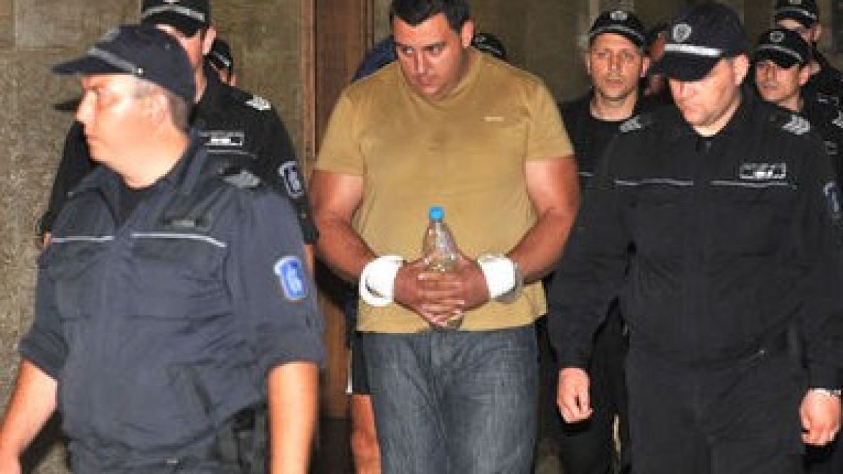 Според прокурорите Сумиста командвал следствения арест 