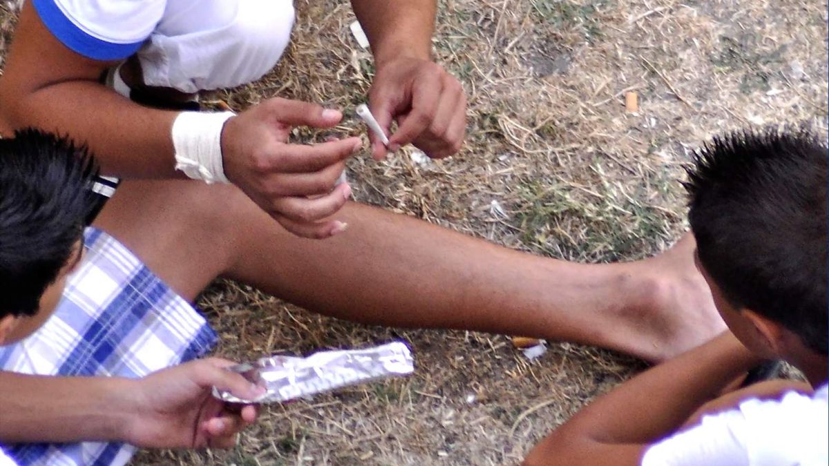 Кошмарни данни за наркотиците в България: Все повече деца... 