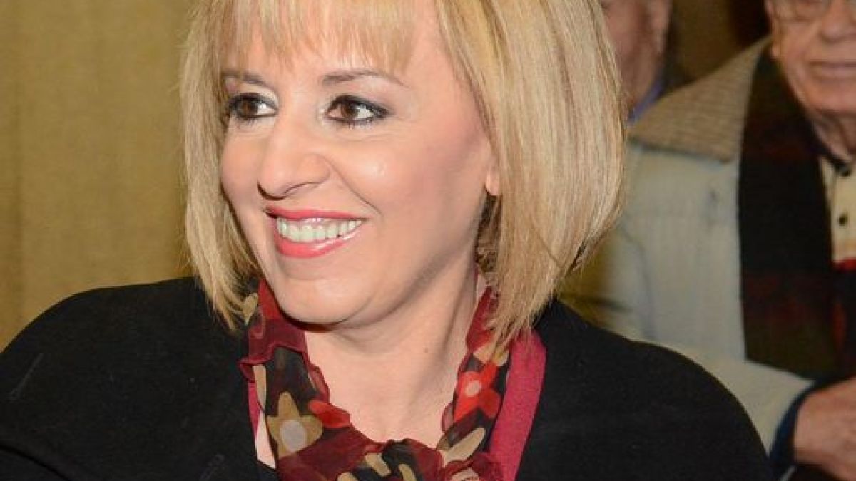 Манолова: На изборите може да има и опция „Вот против всички”