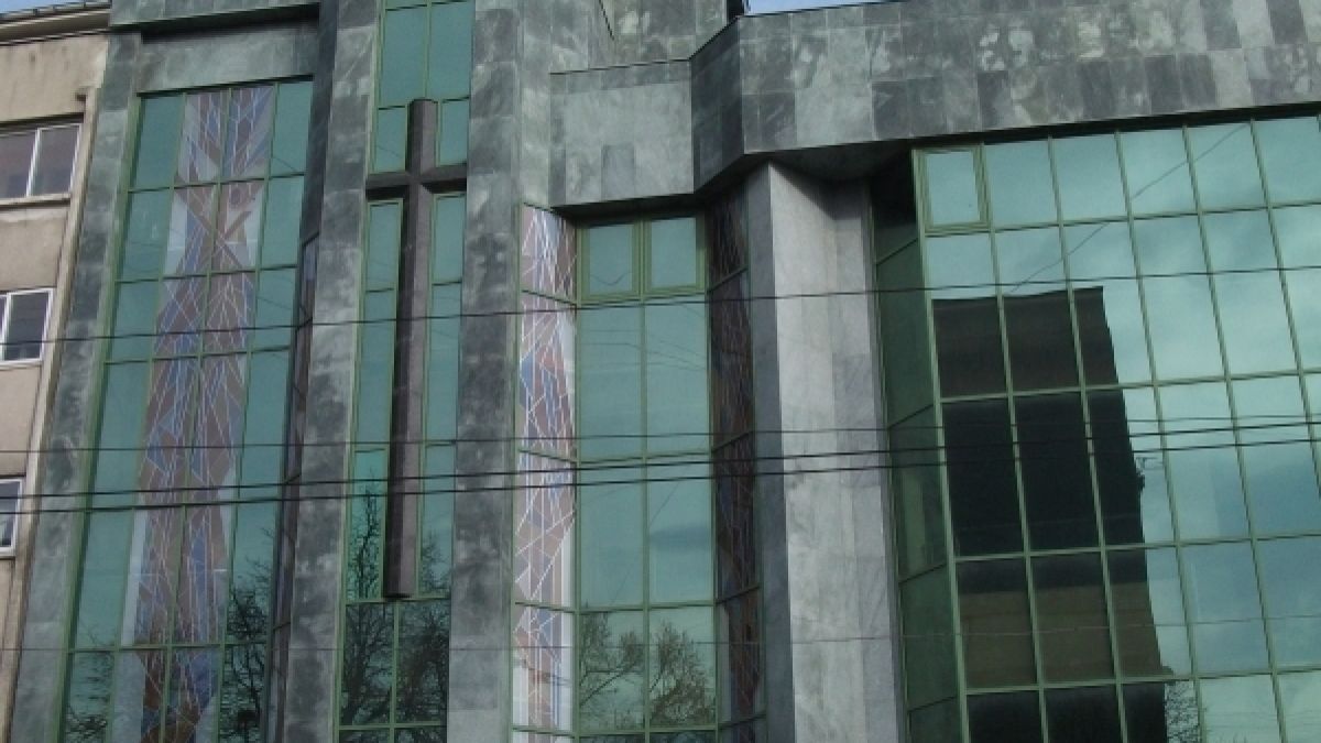Вандали изпотрошиха баптистка църква