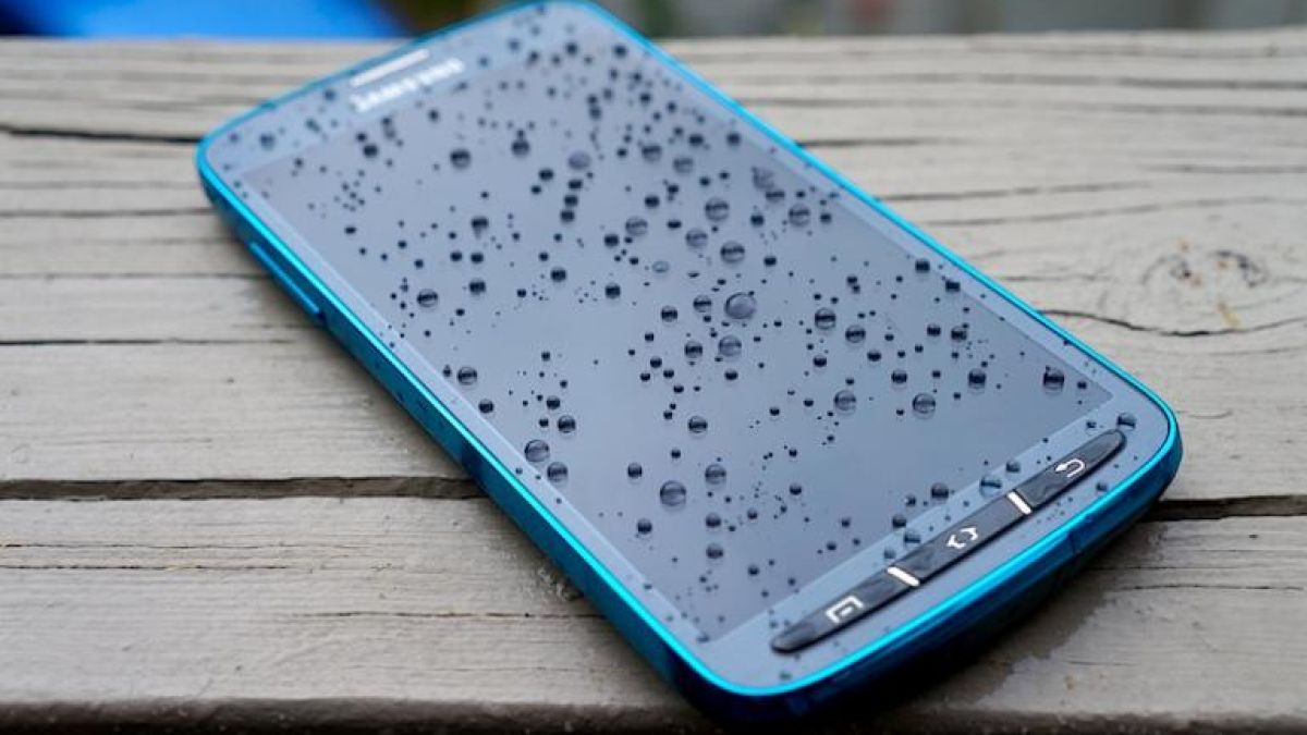 Galaxy S5 звъни и под душа