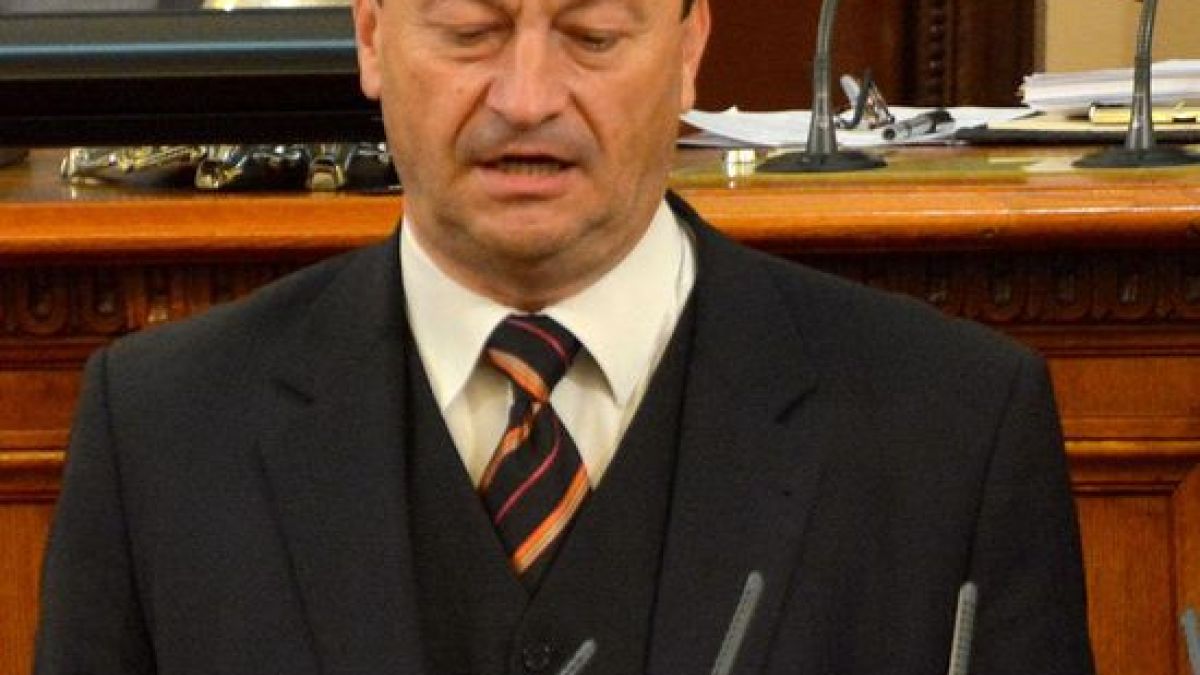 Таско Ерменков попари бунтарите в БСП, които не попаднаха в изборните листи