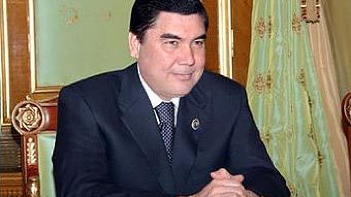 В Туркменистан съчиниха "Песен на радостта" в чест на президента-Слънце