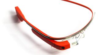 Нападнаха жена заради Google Glass