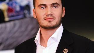 Синът на Янукович във Фейсбук: Протестиращите заробиха Украйна