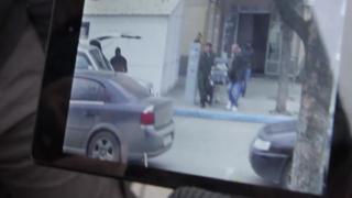Вижте какво е заснел Димитър Кенаров, преди да му опрат пистолет в главата (ВИДЕО)