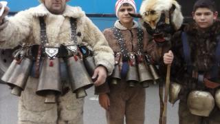 Батановци пак се гордее със своите сурвакари