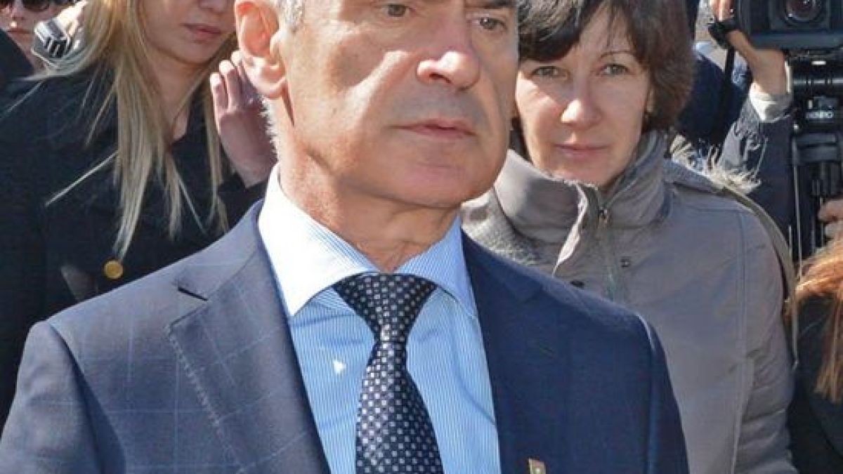 Волен Сидеров: И от БСП поискаха оставката на Вигенин 