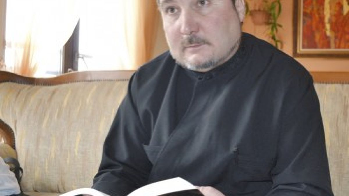 Разследват свещеник заради лекция във Варна
