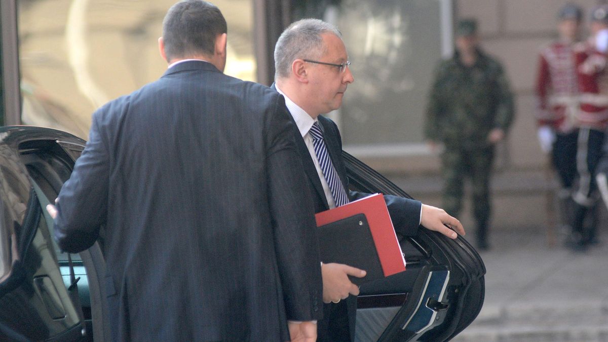 Станишев иска десятък от евродепутатите