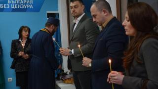 Пожарникари спряха мераклии за среща с Бареков